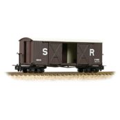 Bachmann Narrow Gauge 393-028 Bogie Covered Goods Wagon SR Brown (OO9 Gauge)