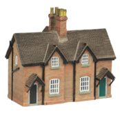 Graham Farish 42-0021 Rural Workers Cottages (N Gauge)