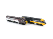 Gaugemaster Collection GM2210305 Class 43 HST pair of power cars 43184 in Intercity Swallow & 43303 in CrossCountry Trains - 'Celebrity Set' (N Gauge)