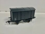 Rapido Trains 908006 GWR Dia. V6 'Iron Mink' van 69131 in GWR grey - 1942 condition (OO Gauge)