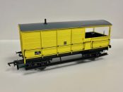 Rapido Trains 918010 ZXO Toad Brake van in Engineers yellow - DW17244 (OO Gauge)