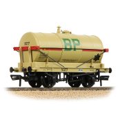 Bachmann Branchline 37-679B 14T Tank Wagon 'Shell-BP' Buff (OO Gauge)