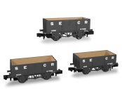 Rapido Trains 942003 SECR Wagons Pack 3 – SECR Livery 7 Planks (Dia.1355) (N Gauge)